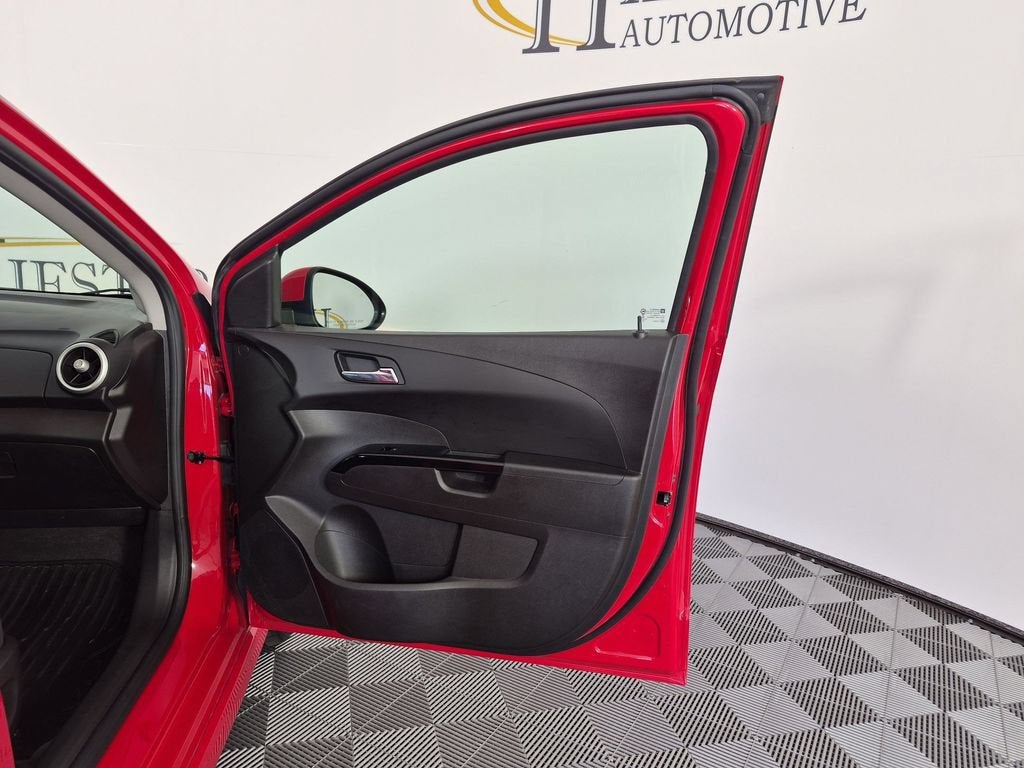 2020 Chevrolet Sonic LT