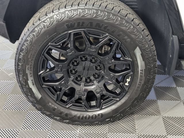 2024 GMC HUMMER EV SUV 2X