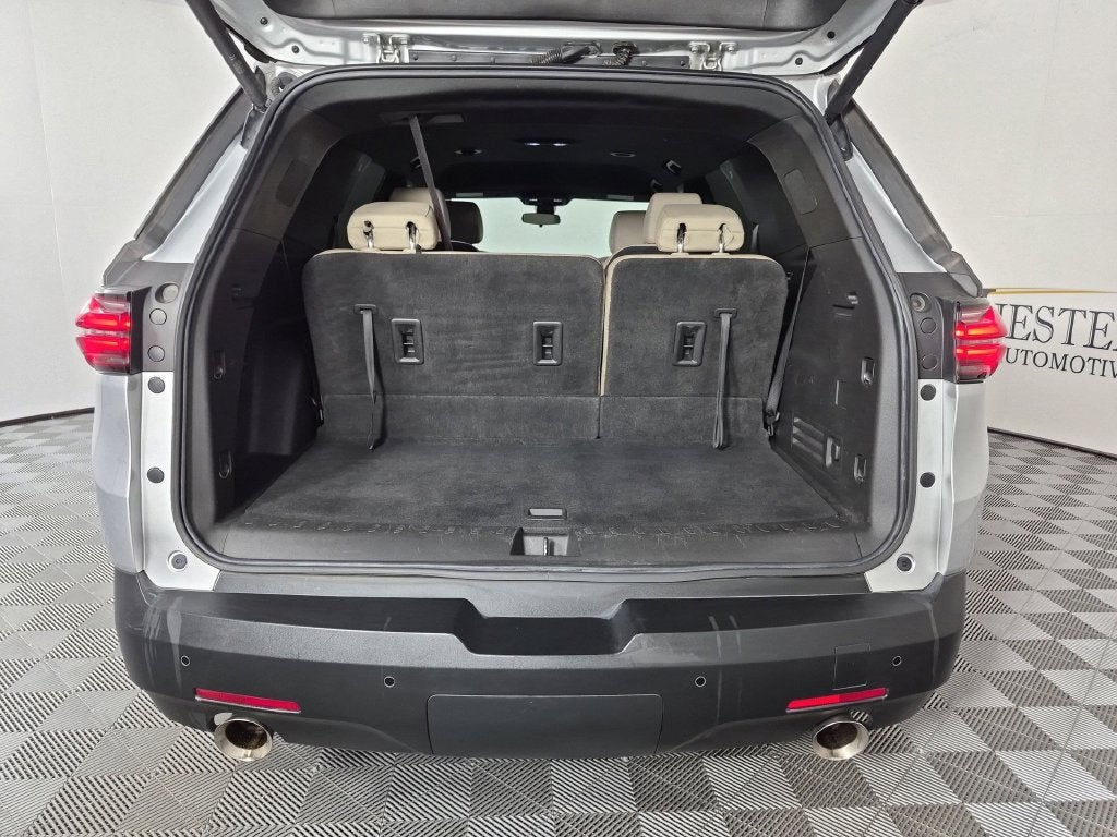 2022 Chevrolet Traverse LT Leather