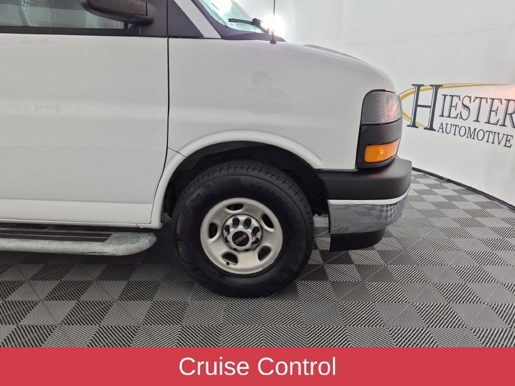 2022 GMC Savana Cargo 2500 RWD 2500 Regular Wheelbase Work Van