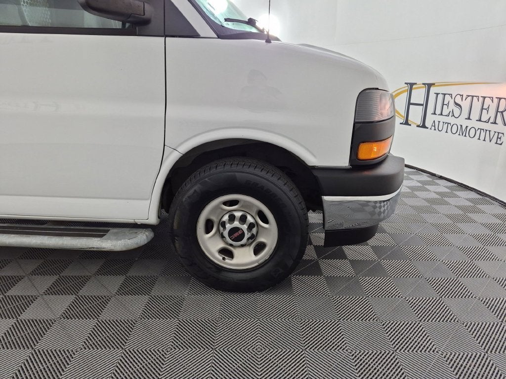 2022 GMC Savana Cargo 2500 RWD 2500 Regular Wheelbase Work Van