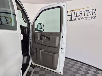 2022 GMC Savana Cargo 2500 RWD 2500 Regular Wheelbase Work Van