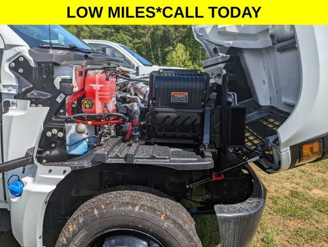 2024 Chevrolet Silverado 5500 HD Work Truck