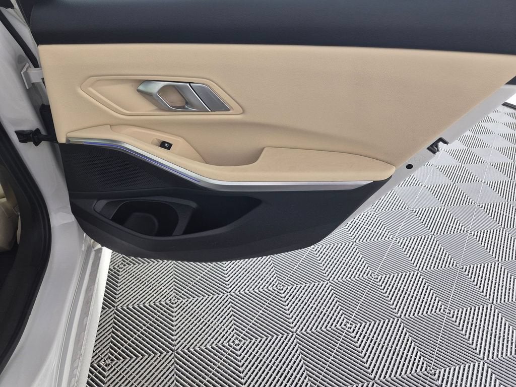 2022 BMW 330i 330i