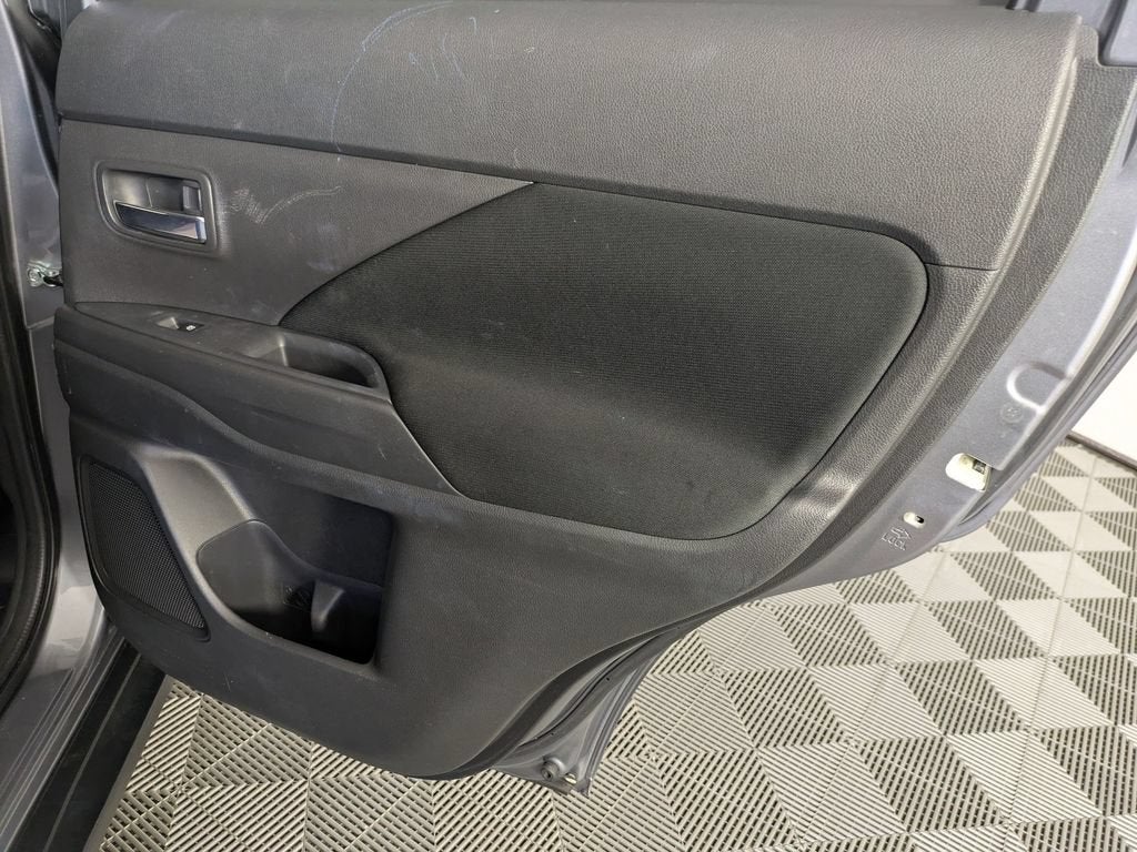 2017 Mitsubishi Outlander SE
