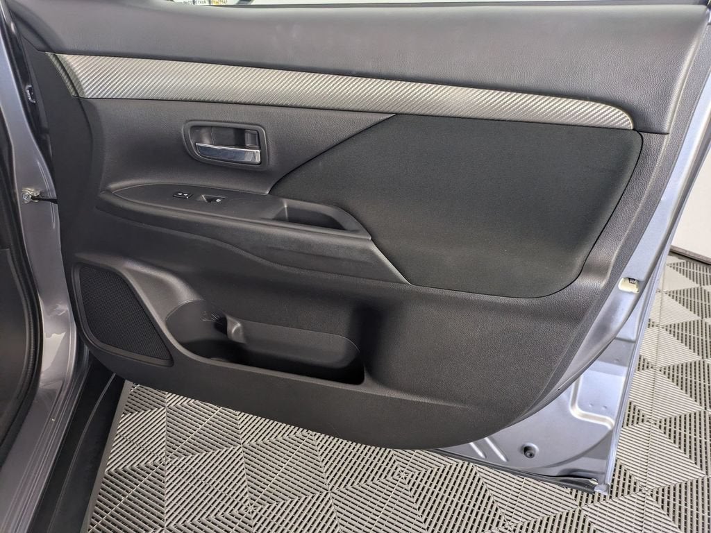 2017 Mitsubishi Outlander SE