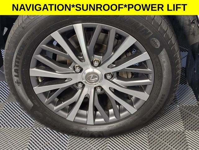 2019 Lexus LX 570 Two-Row