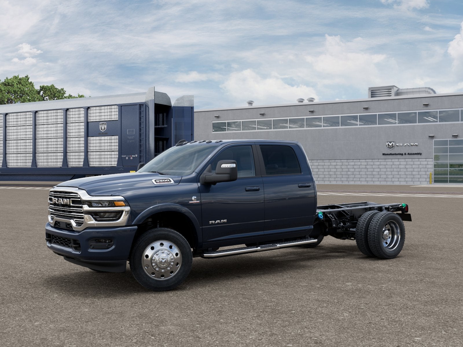 2027 RAM 5500 Chassis Cab RAM 5500 BIG HORN CHASSIS CREW CAB 4X4 60' CA