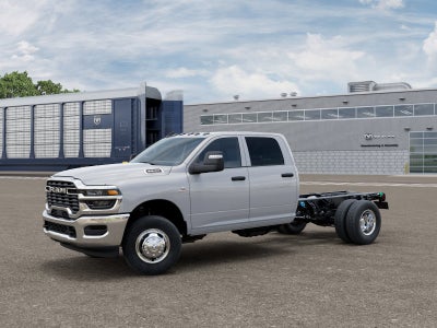 2026 RAM 3500 Chassis Cab RAM 3500 TRADESMAN CREW CAB CHASSIS 4X4 60' CA