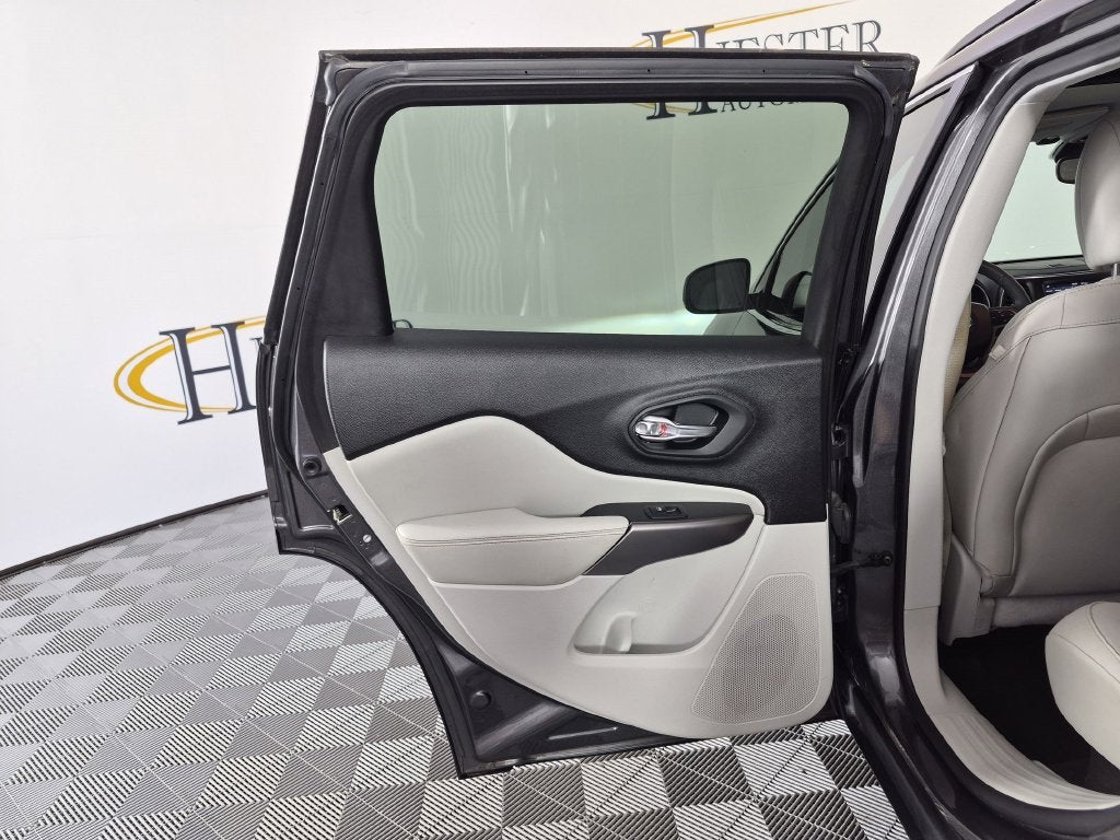 2022 Jeep Cherokee Latitude Lux