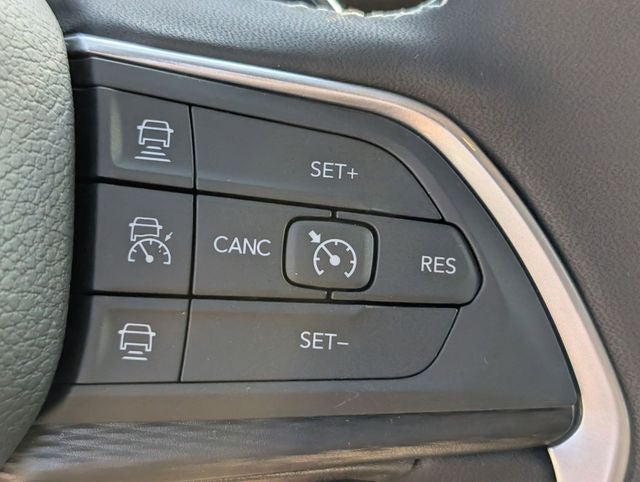 2026 Jeep Grand Cherokee Laredo