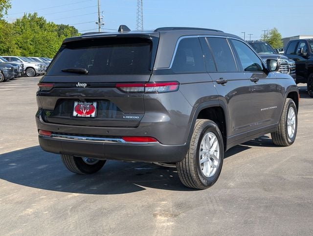 2026 Jeep Grand Cherokee Laredo