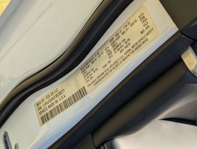 2026 Jeep Grand Cherokee Laredo Altitude
