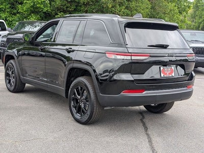 2026 Jeep Grand Cherokee Laredo Altitude