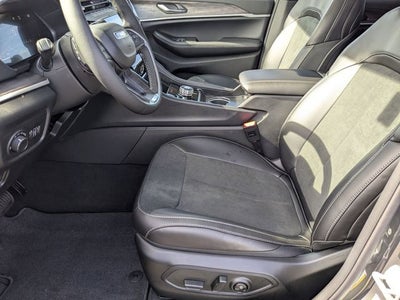 2026 Jeep Grand Cherokee Altitude