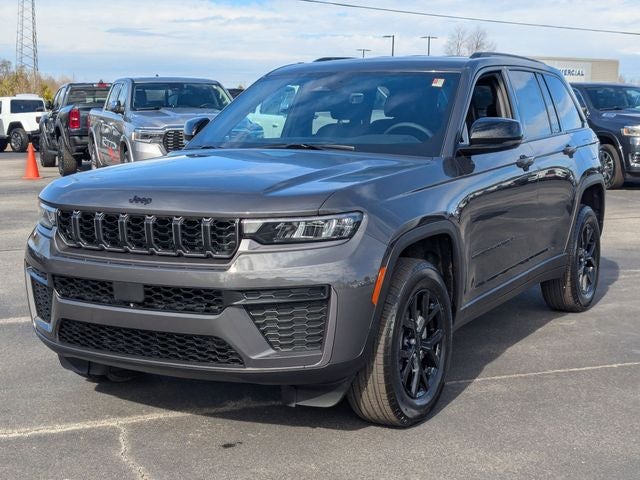 2026 Jeep Grand Cherokee Altitude