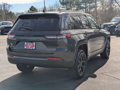 2026 Jeep Grand Cherokee Altitude
