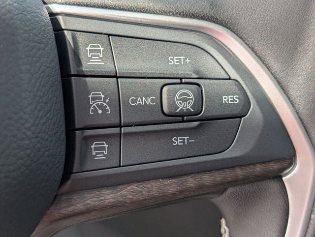 2026 Jeep Grand Cherokee Altitude