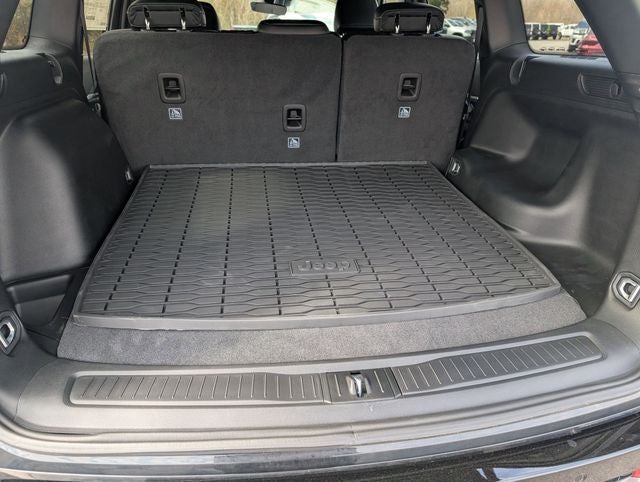 2026 Jeep Grand Cherokee Altitude
