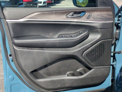 2027 Jeep Grand Cherokee Limited