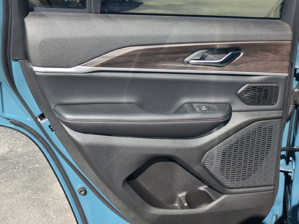 2027 Jeep Grand Cherokee Limited