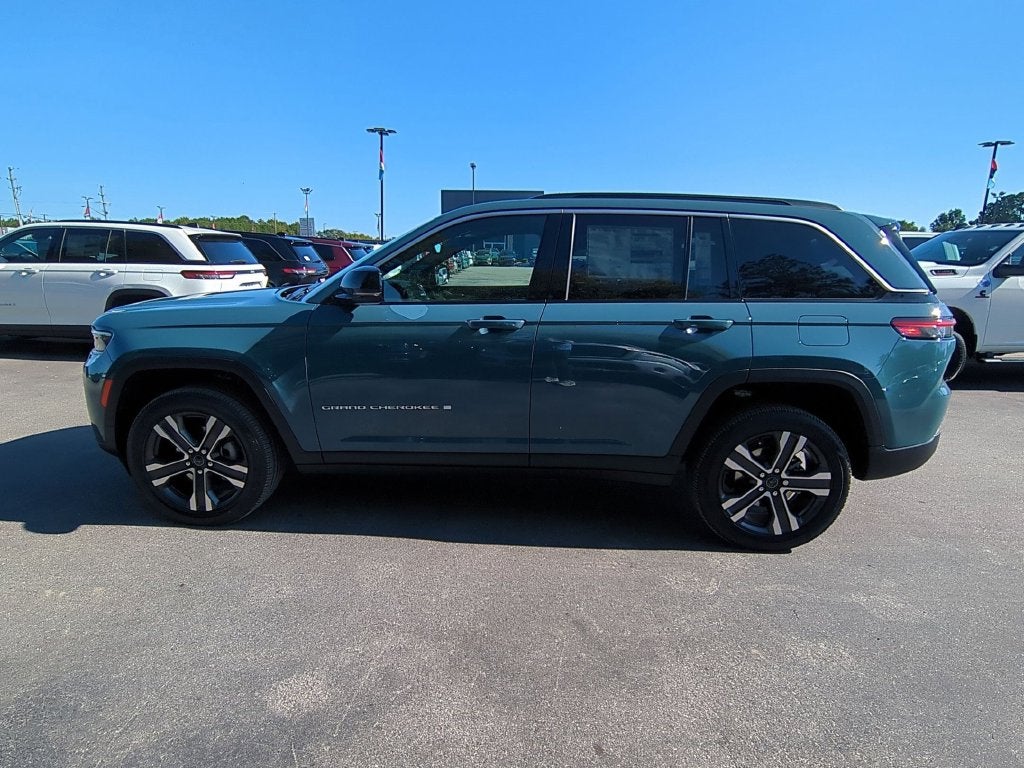 2027 Jeep Grand Cherokee Limited