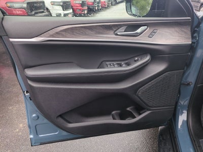 2027 Jeep Grand Cherokee Limited