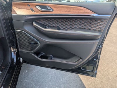 2026 Jeep Grand Cherokee Summit