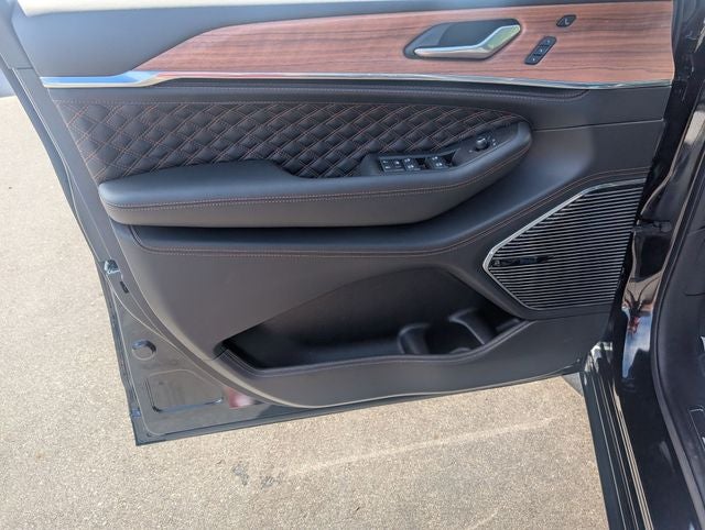 2026 Jeep Grand Cherokee Summit