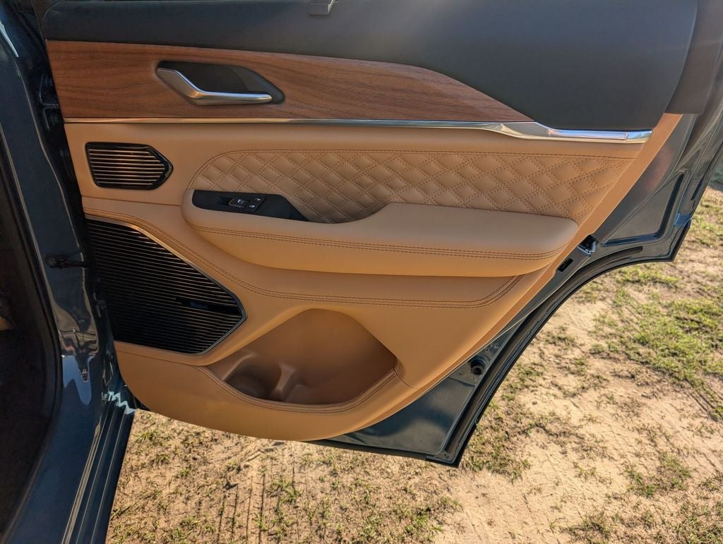2026 Jeep Grand Cherokee Summit