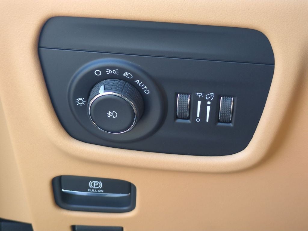 2027 Jeep Grand Cherokee Summit