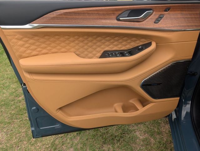 2026 Jeep Grand Cherokee Summit