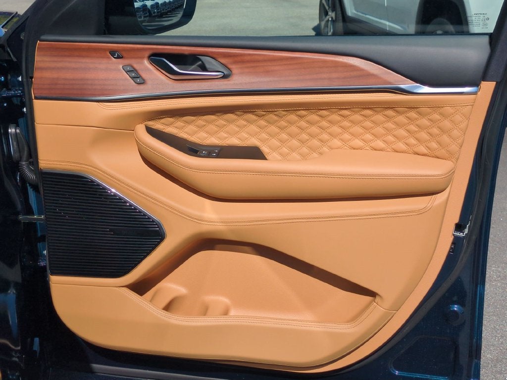 2027 Jeep Grand Cherokee Summit