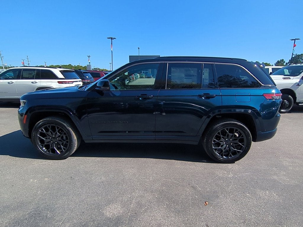 2027 Jeep Grand Cherokee Summit