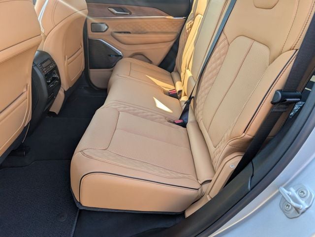 2026 Jeep Grand Cherokee Summit