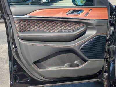 2027 Jeep Grand Cherokee Summit