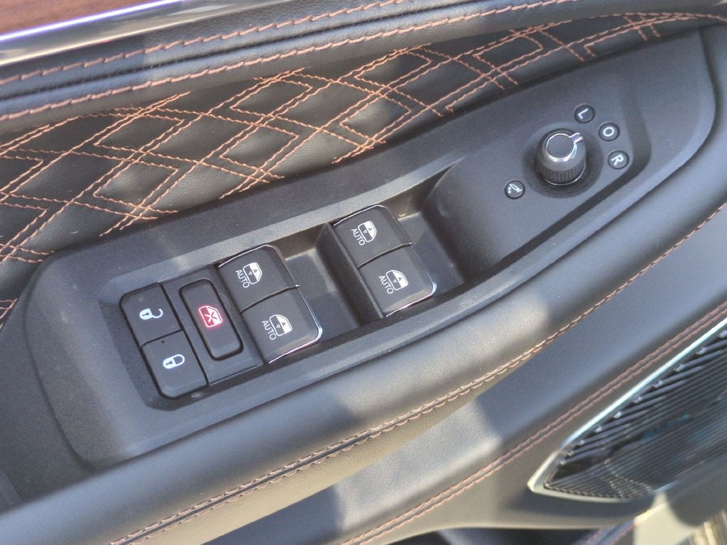 2027 Jeep Grand Cherokee Summit