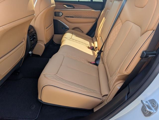 2026 Jeep Grand Cherokee Summit