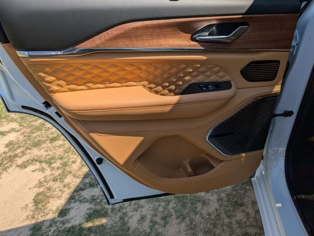 2026 Jeep Grand Cherokee Summit