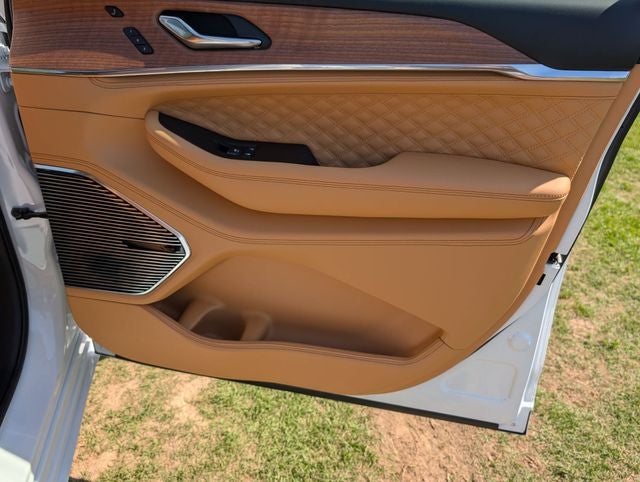 2026 Jeep Grand Cherokee Summit