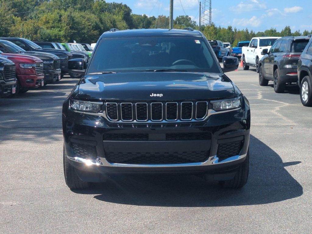 2027 Jeep Grand Cherokee L Laredo