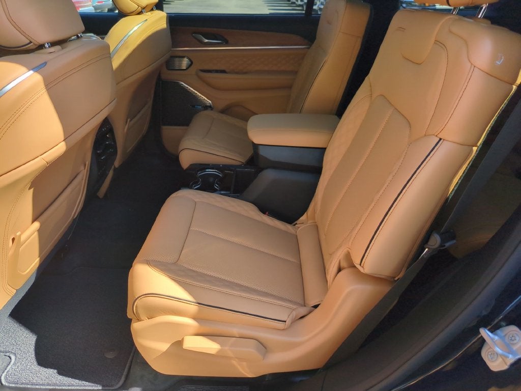 2027 Jeep Grand Cherokee L Summit