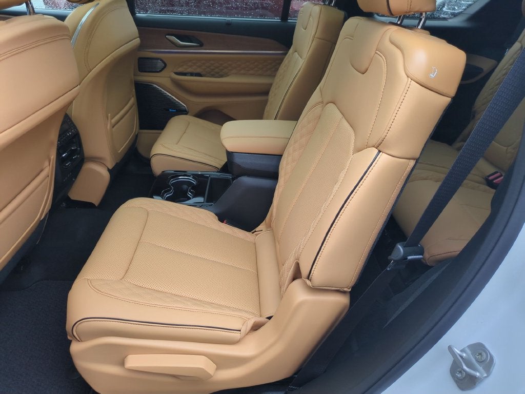 2027 Jeep Grand Cherokee L Summit