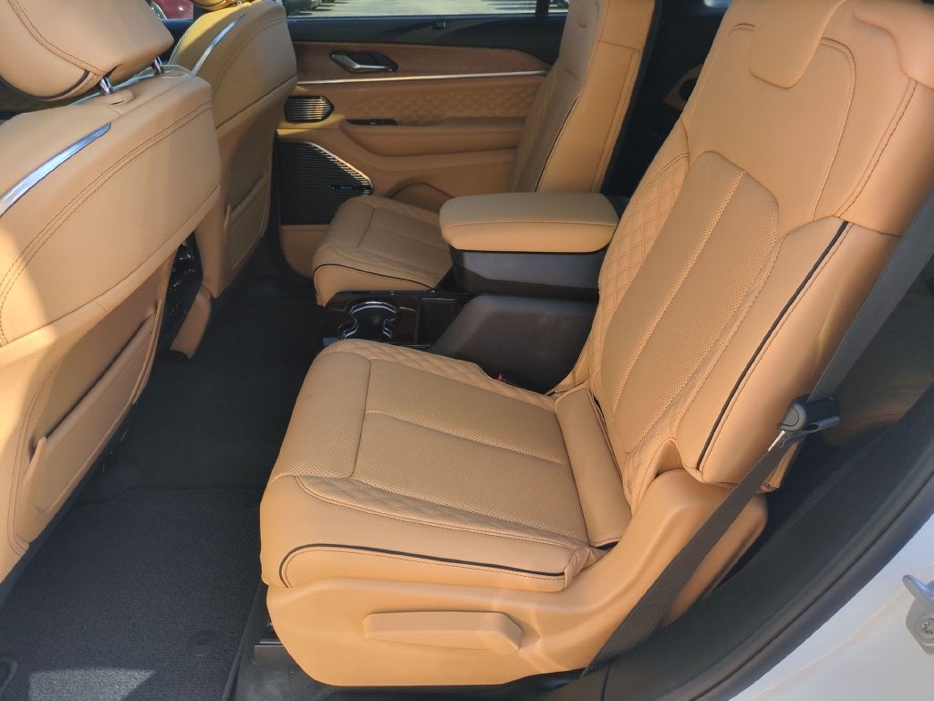 2027 Jeep Grand Cherokee L Summit