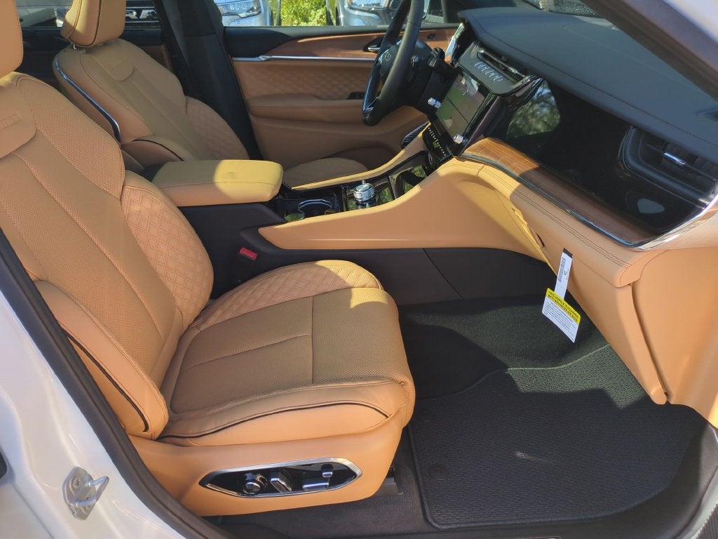 2027 Jeep Grand Cherokee L Summit