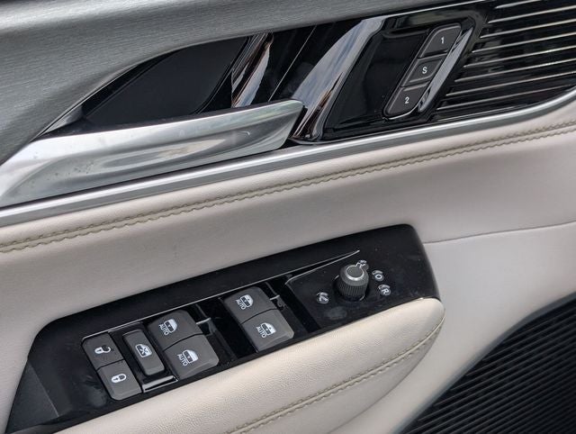 2026 Jeep Grand Wagoneer L 4x2