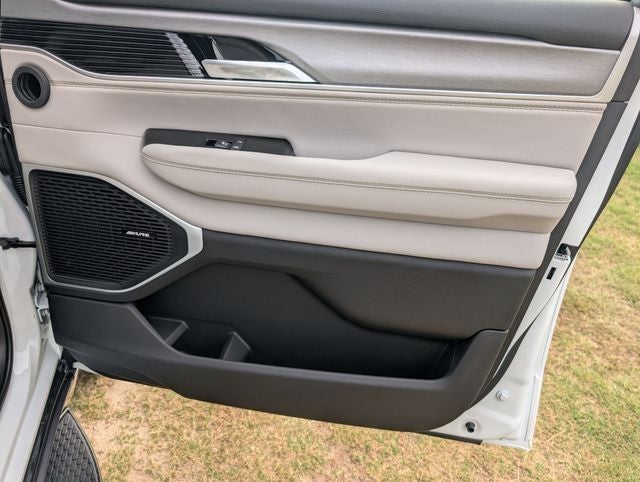 2026 Jeep Grand Wagoneer L 4x2