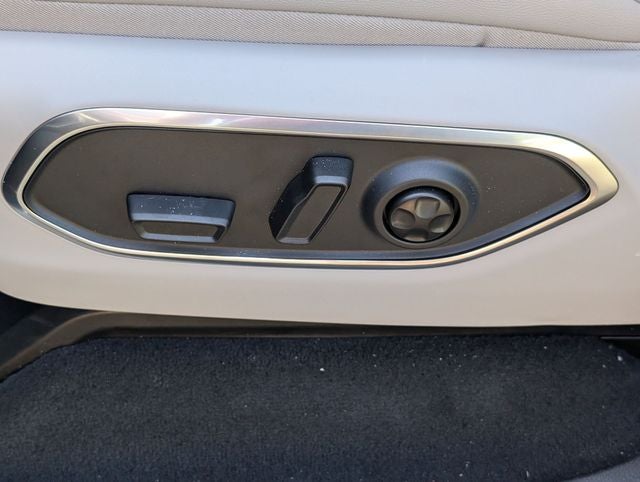 2026 Jeep Grand Wagoneer L 4x4