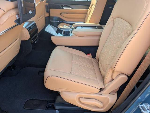 2026 Jeep Grand Wagoneer L Summit Reserve