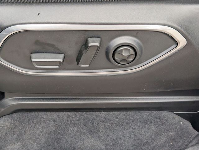 2026 Jeep Grand Wagoneer 4x2
